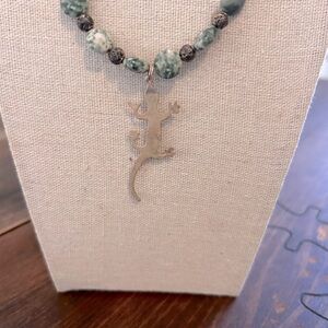 18 in tree agate stones and 2 in sterling silver gecko pendant necklace.